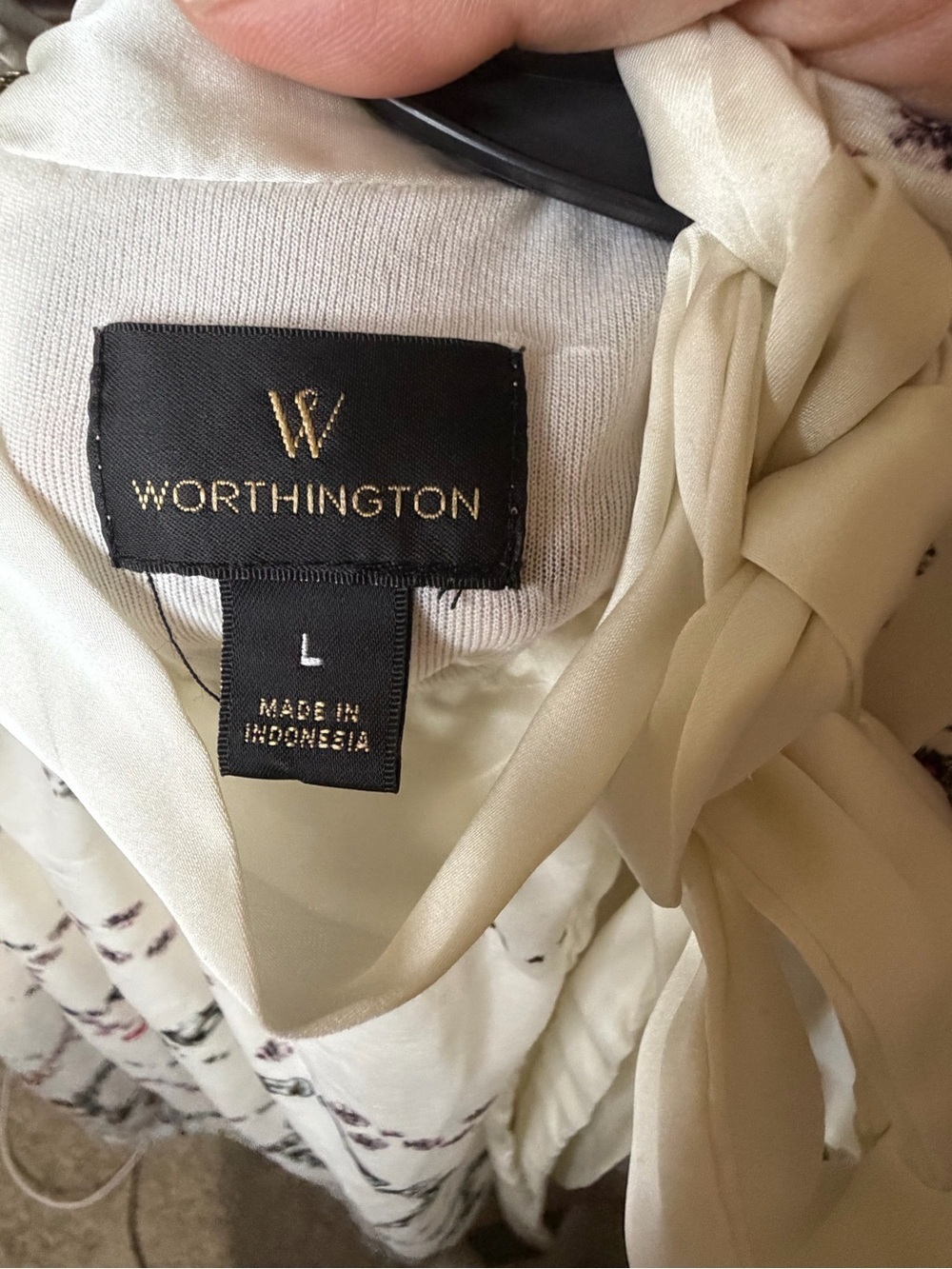 Worthington sleeveless high-neck tie blouse - Picture 10 of 12